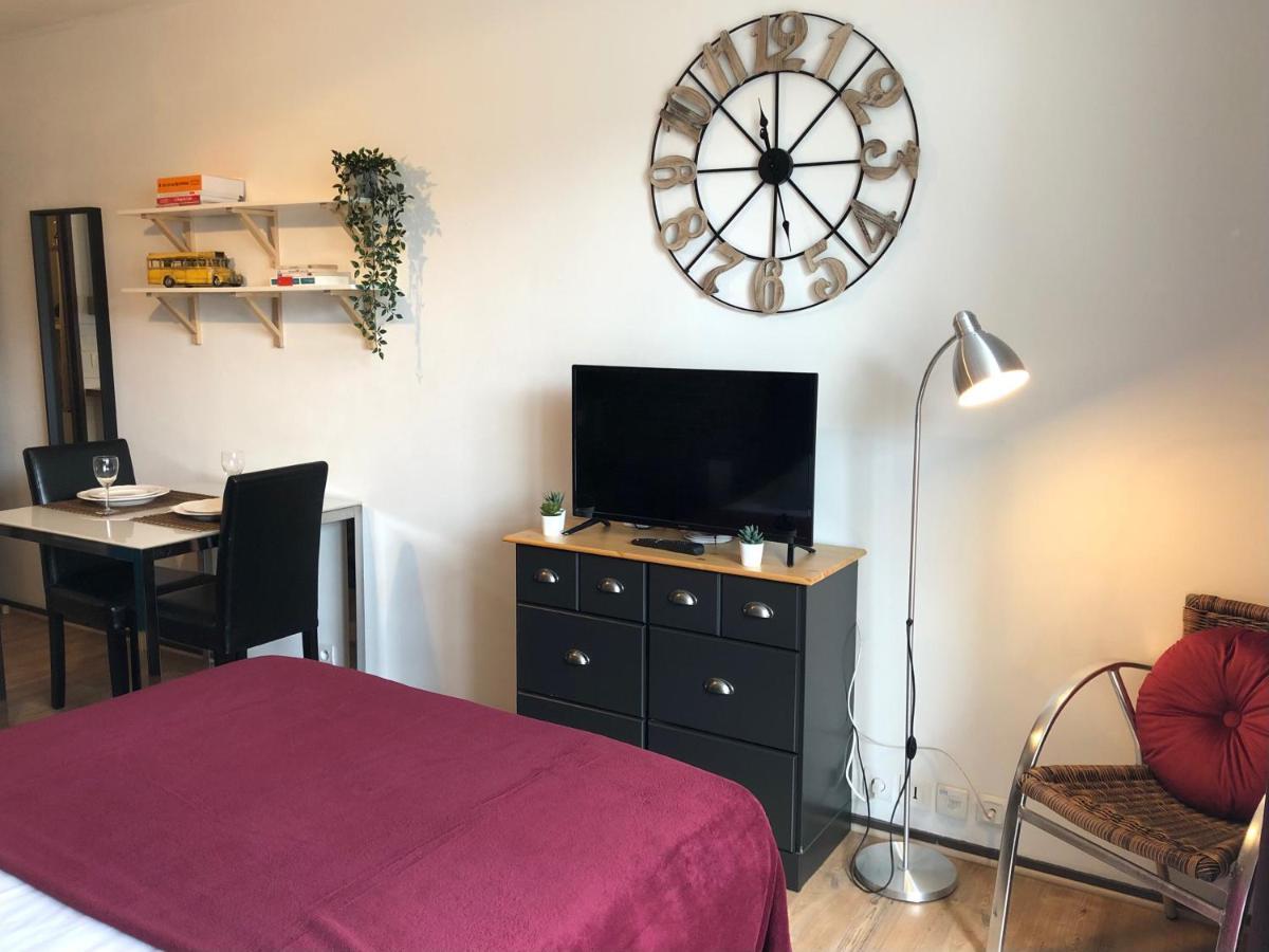 Studio Avec Balcon & Parking Gratuit - Tours Gare Exterior photo