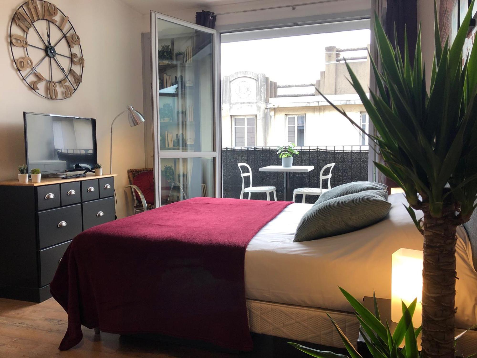 Studio Avec Balcon & Parking Gratuit - Tours Gare Exterior photo